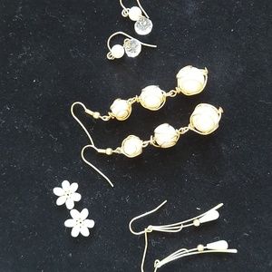 Bundle of pearl jewelry